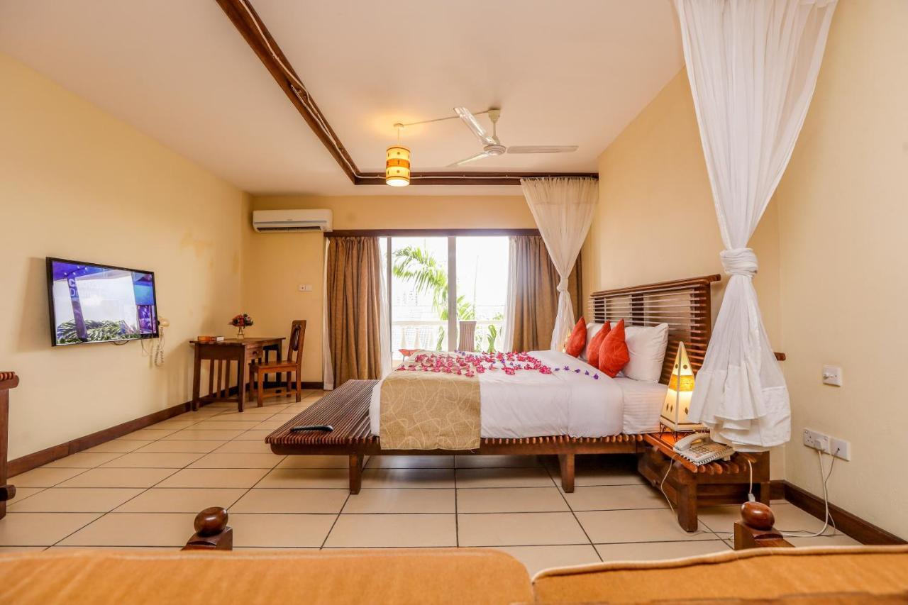 Cityblue Creekside Hotel & Suites Mombasa Eksteriør bilde